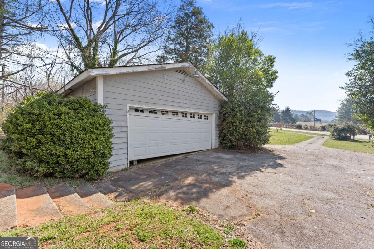 111 Skitts Mountain Road Cleveland GA 30528