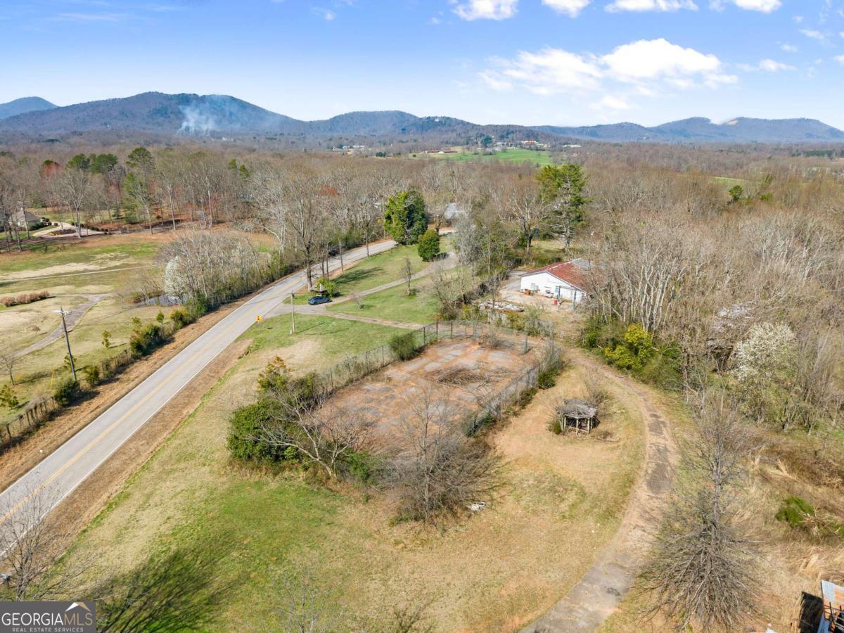 111 Skitts Mountain Road Cleveland GA 30528