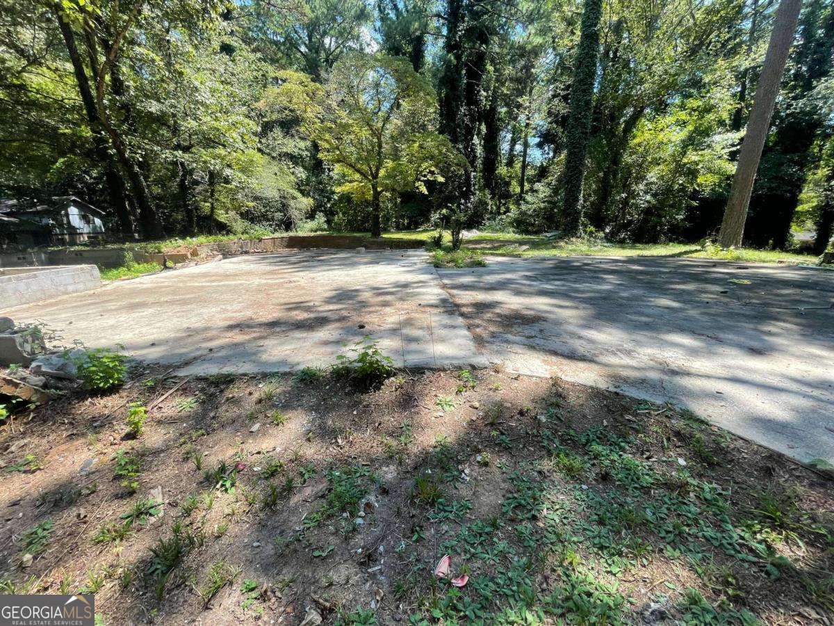504 Raven Springs Trail Stone Mountain GA 30087