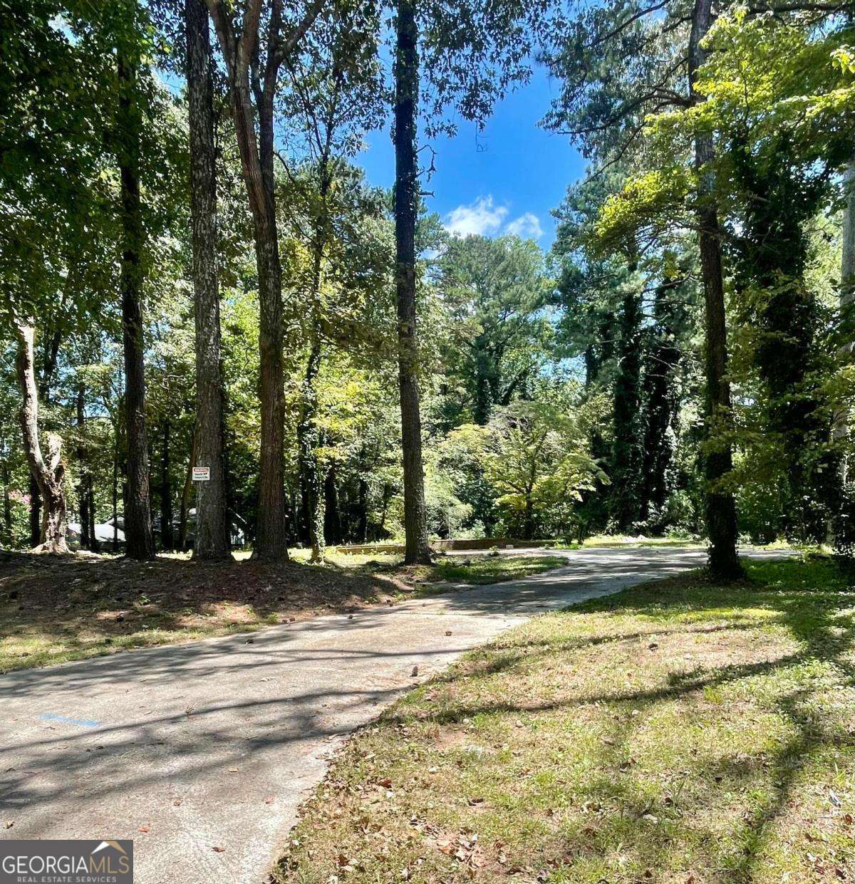 504 Raven Springs Trail Stone Mountain GA 30087