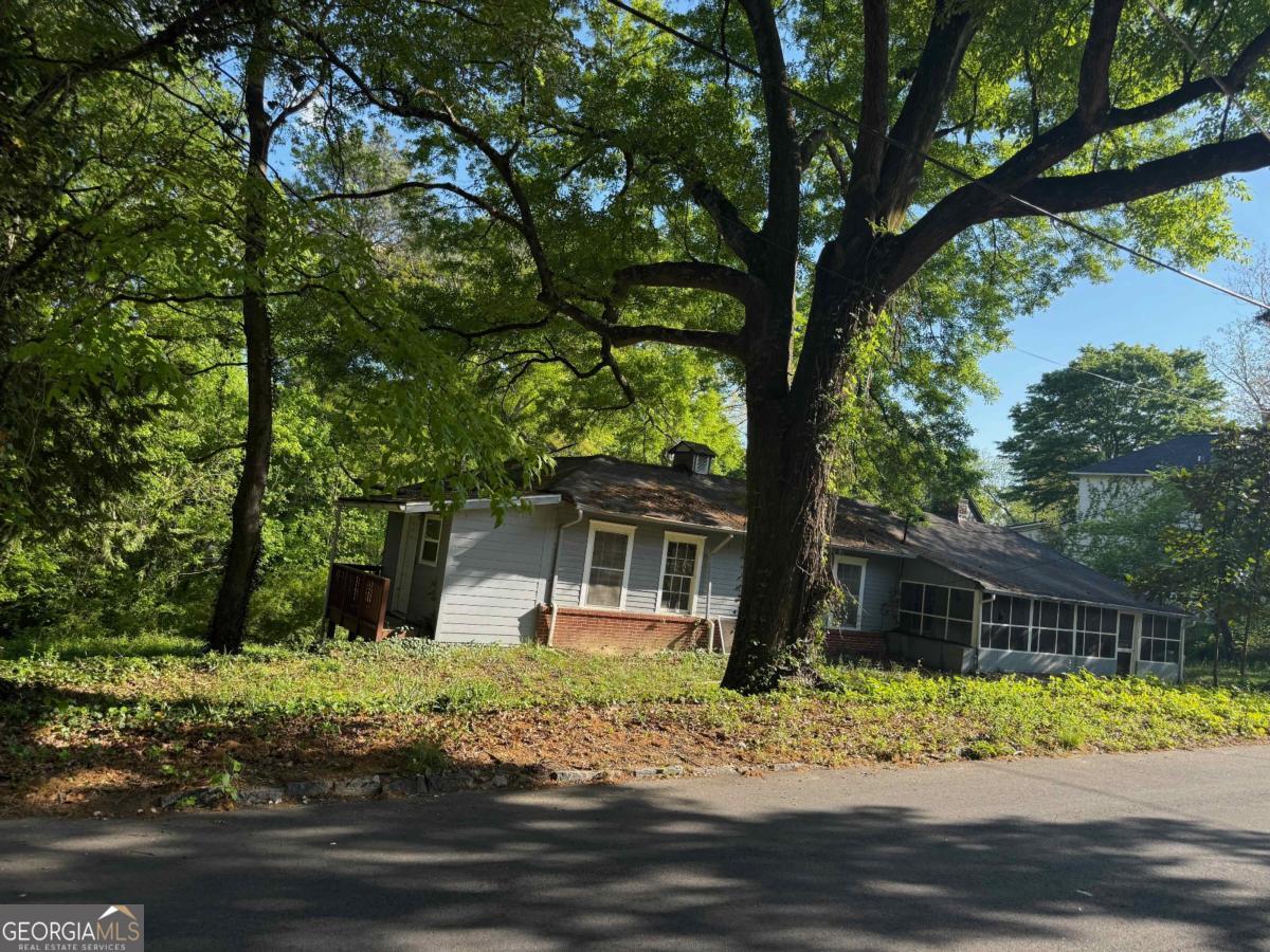 2420 Claude Street Atlanta GA 30318