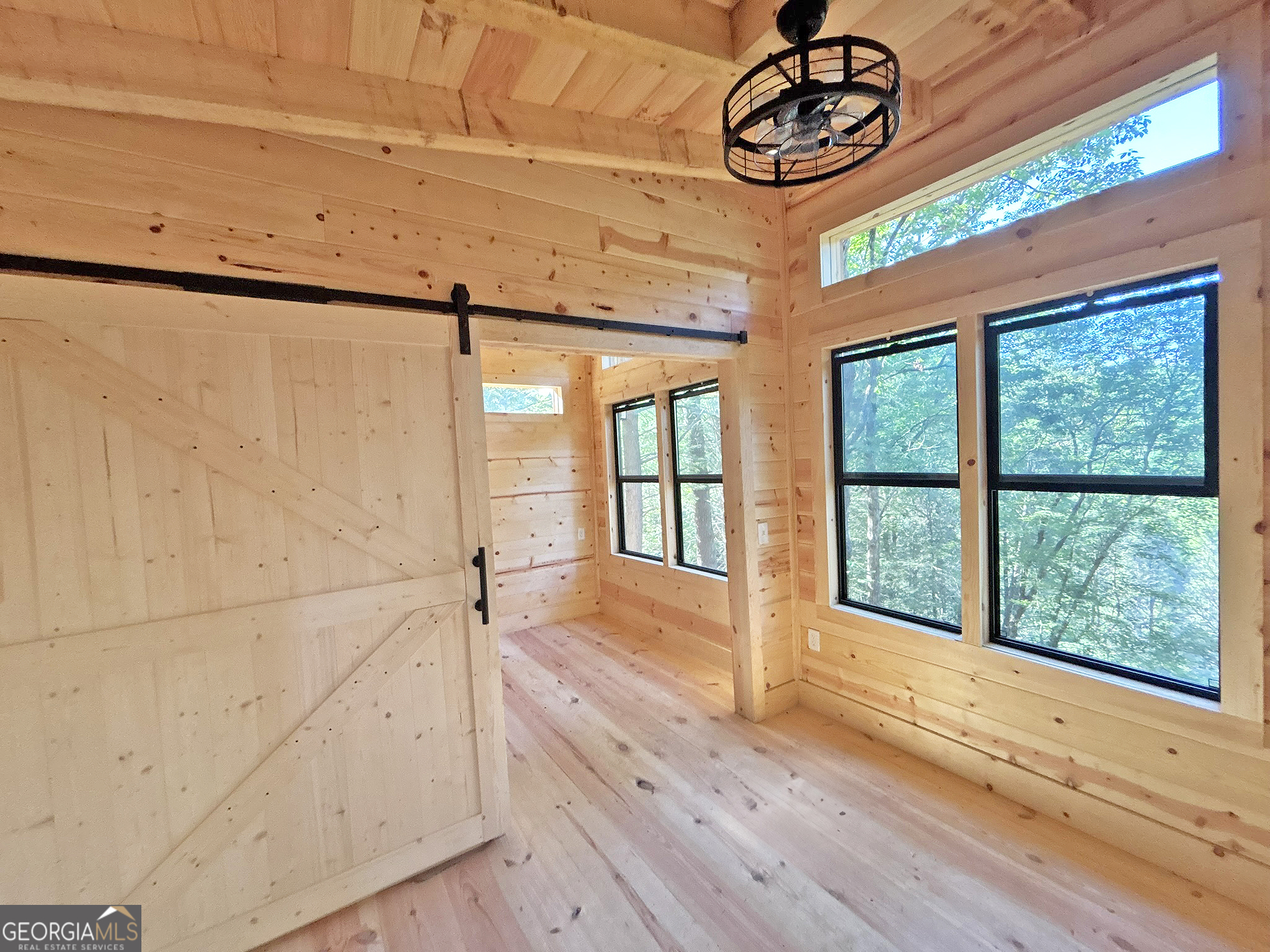 190 South Whitepath Circle Ellijay GA 30540