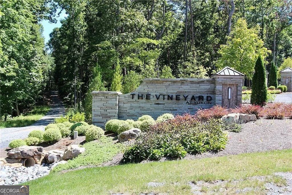 135 Twisted Oak Road Talking Rock GA 30175