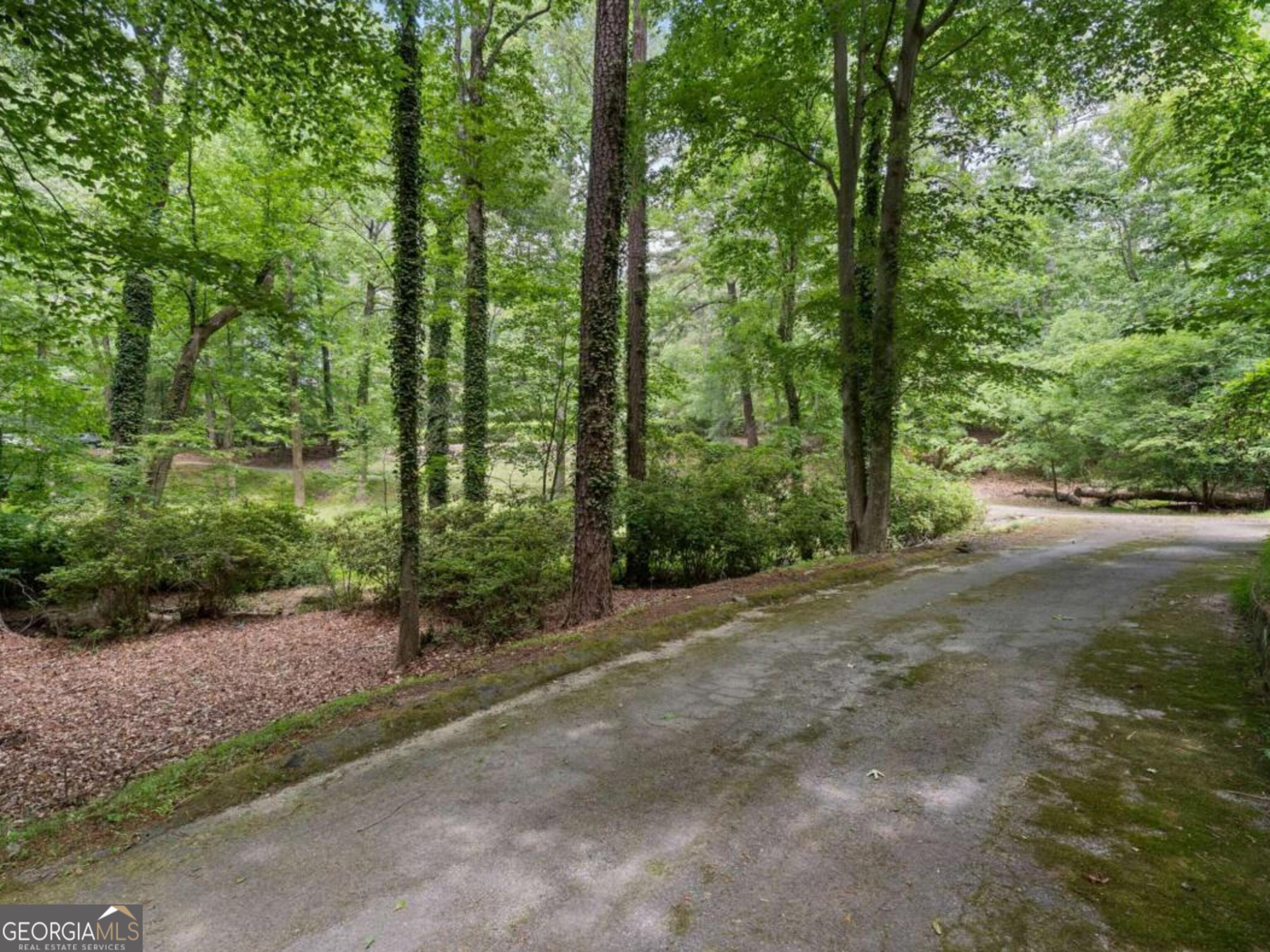 1340 W Garmon Road Sandy Springs GA 30327
