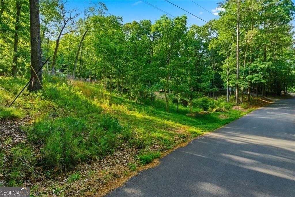 33 Yellow Hammer Drive SE White GA 30184