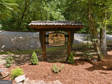2 Weymans Way Blue Ridge GA 30513