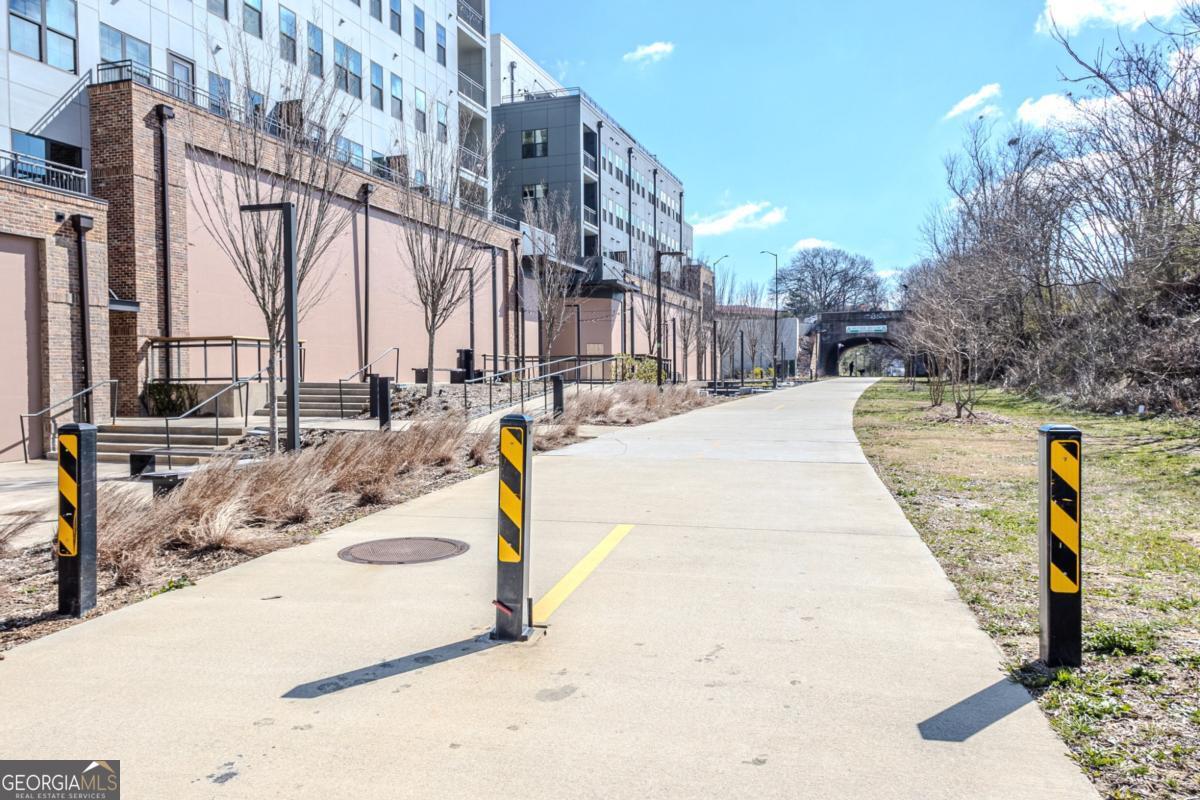 1981 Lois Place Atlanta GA 30318