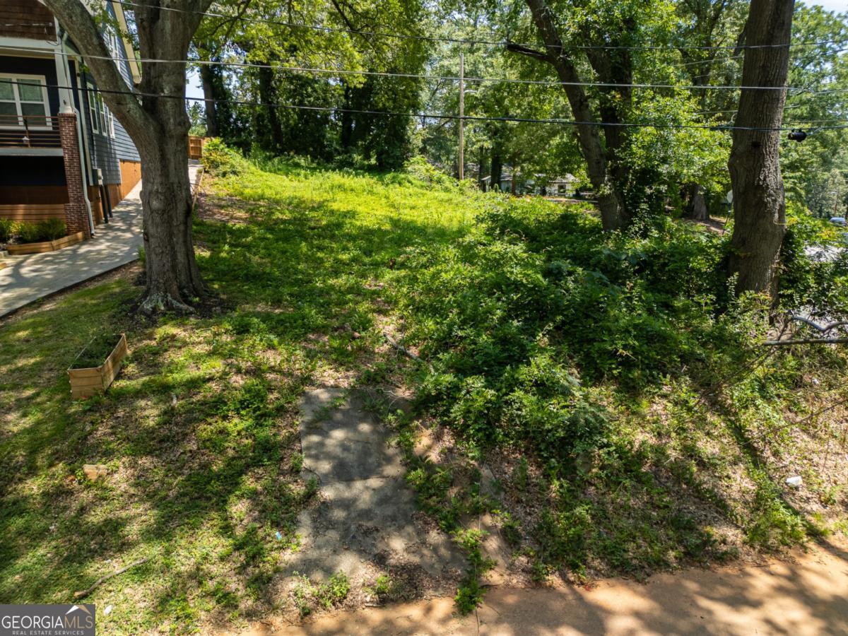 1981 Lois Place Atlanta GA 30318