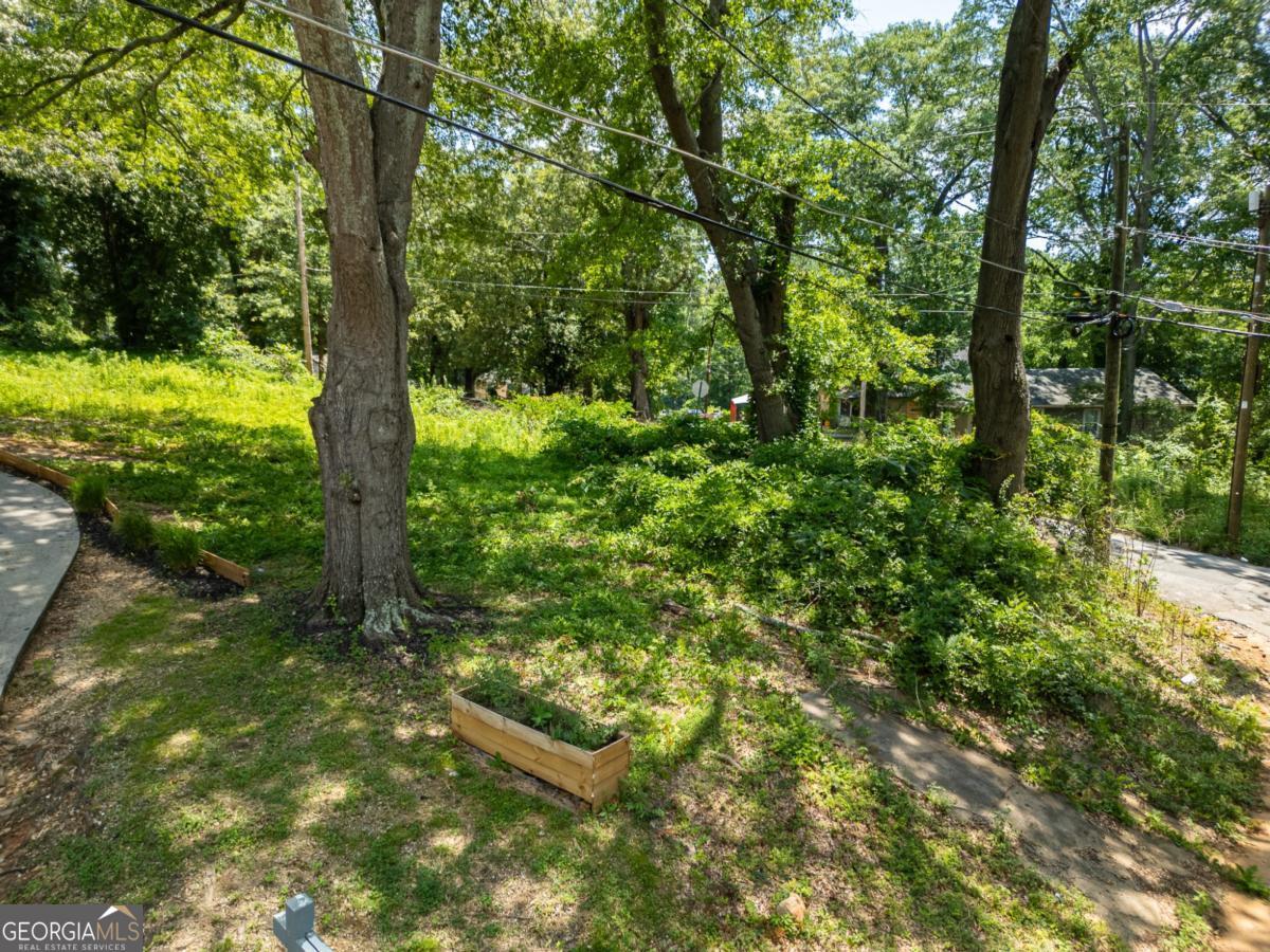 1981 Lois Place Atlanta GA 30318