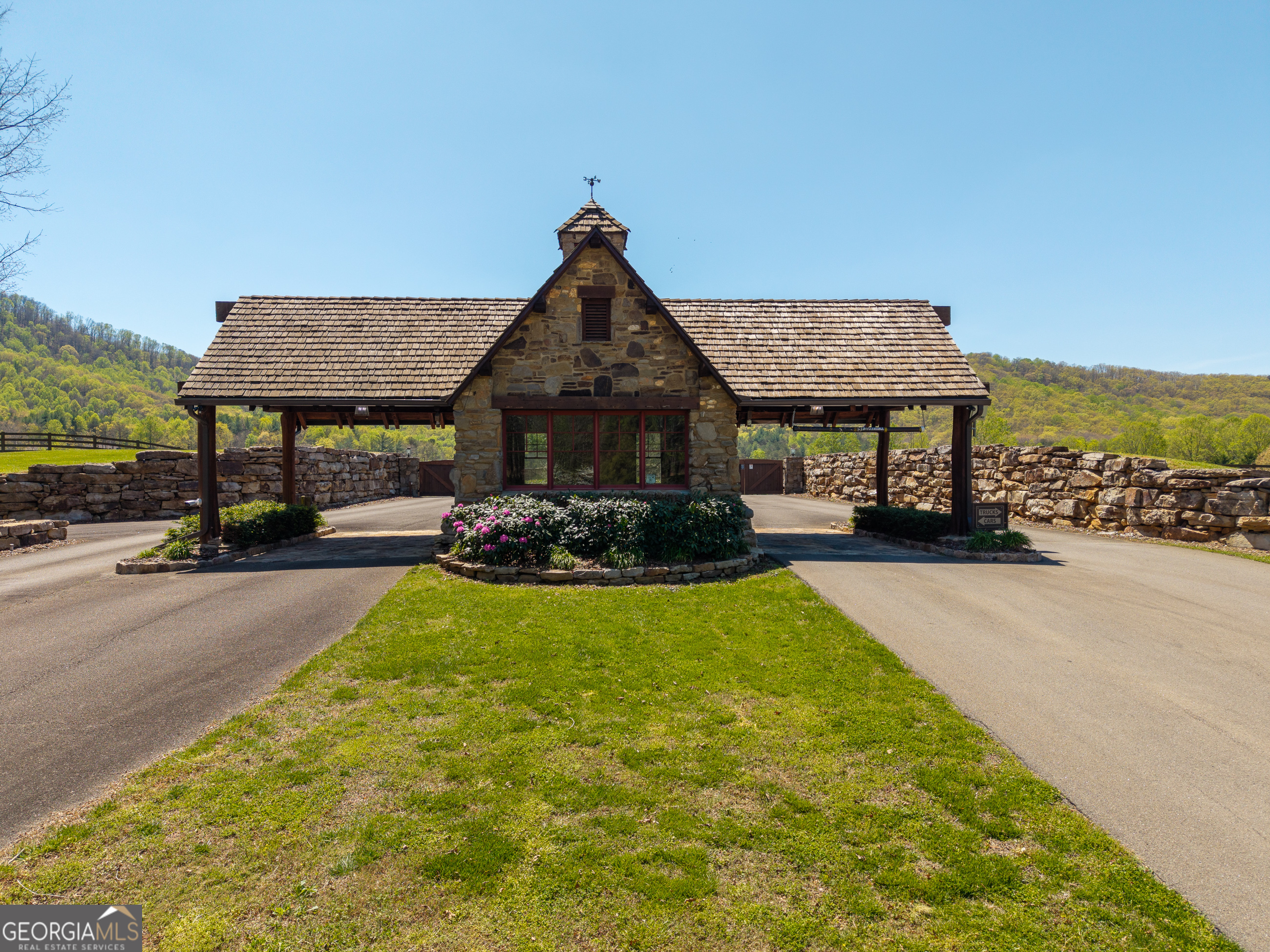 245 Smokerise Court Ellijay GA 30536