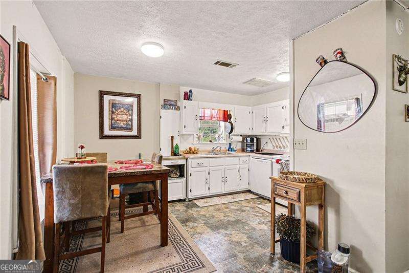 1015 Jefferson Highway Winder GA 30680