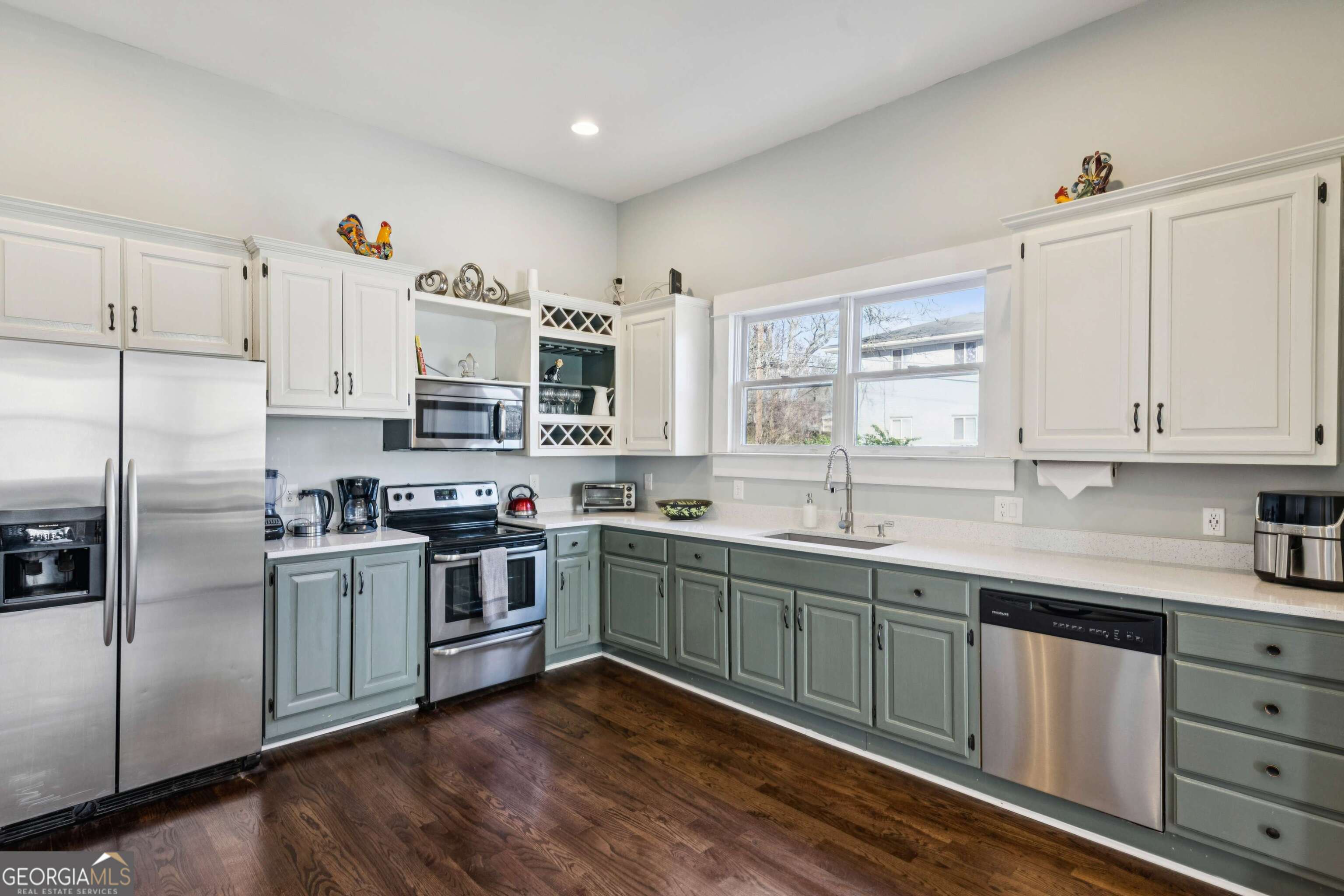 528 Holderness Street SW Atlanta GA 30310