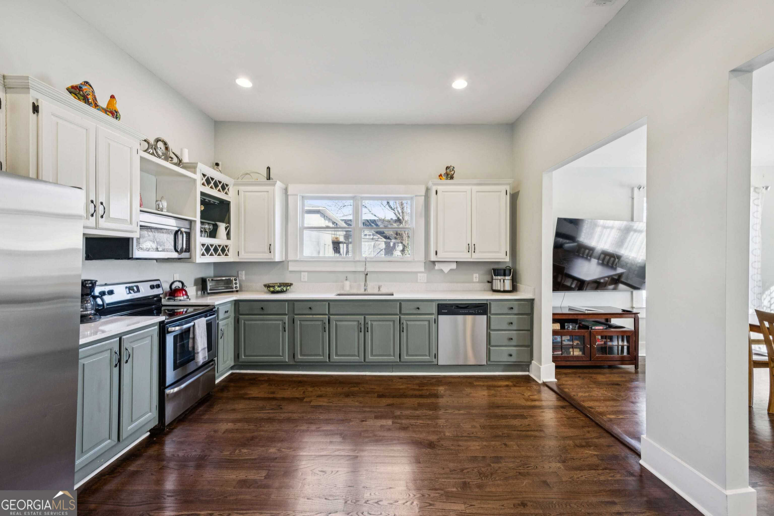 528 Holderness Street SW Atlanta GA 30310