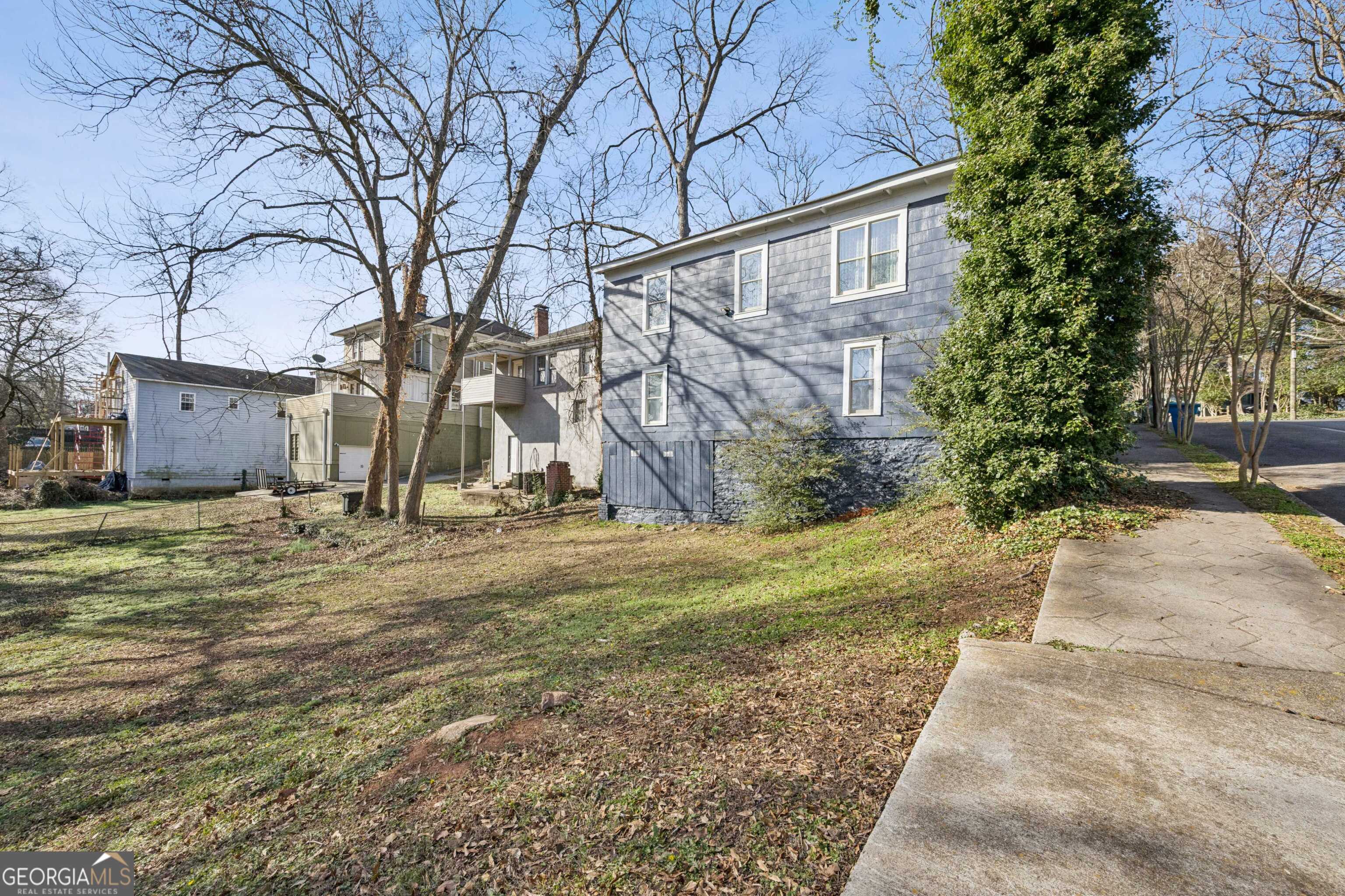 528 Holderness Street SW Atlanta GA 30310