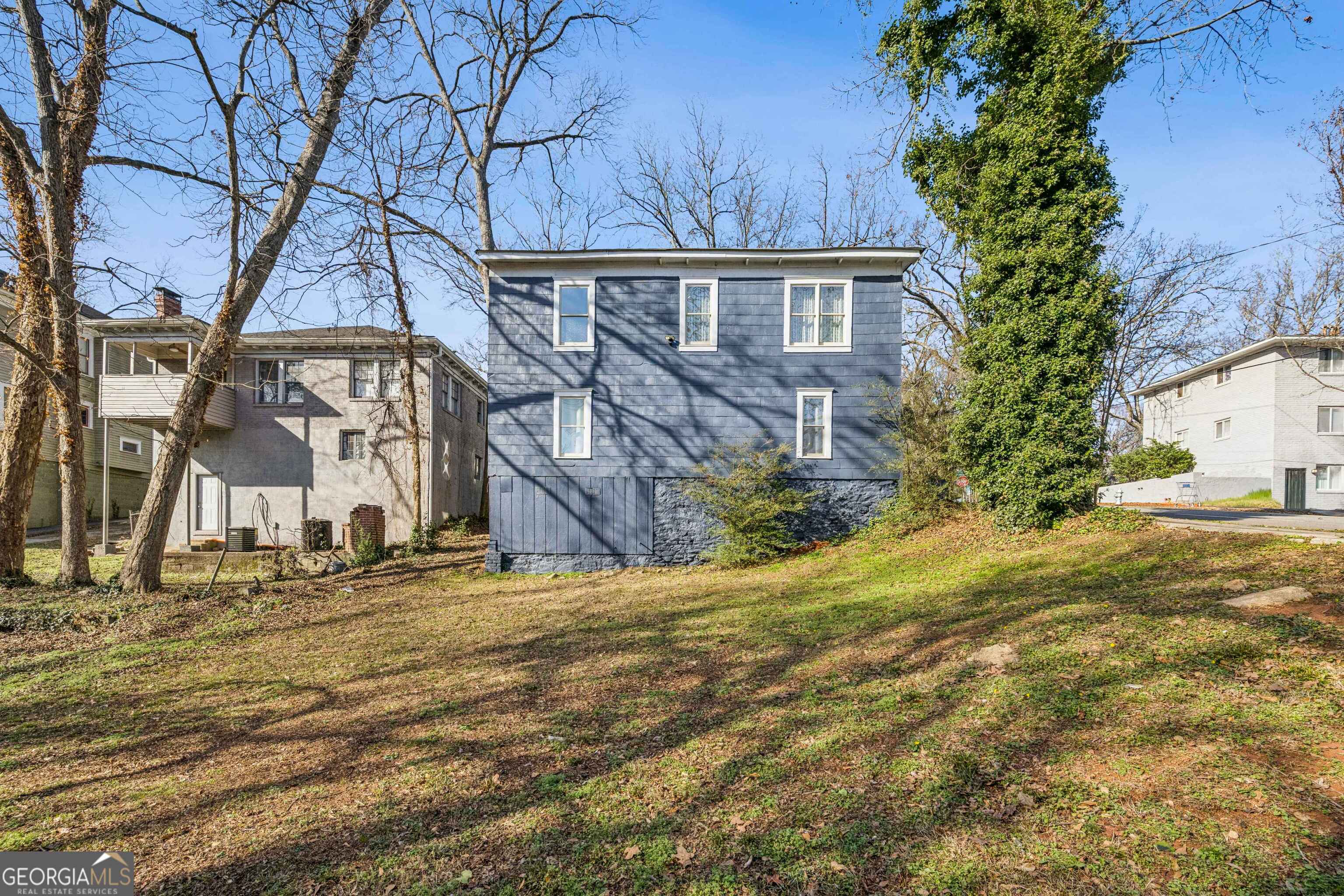 528 Holderness Street SW Atlanta GA 30310