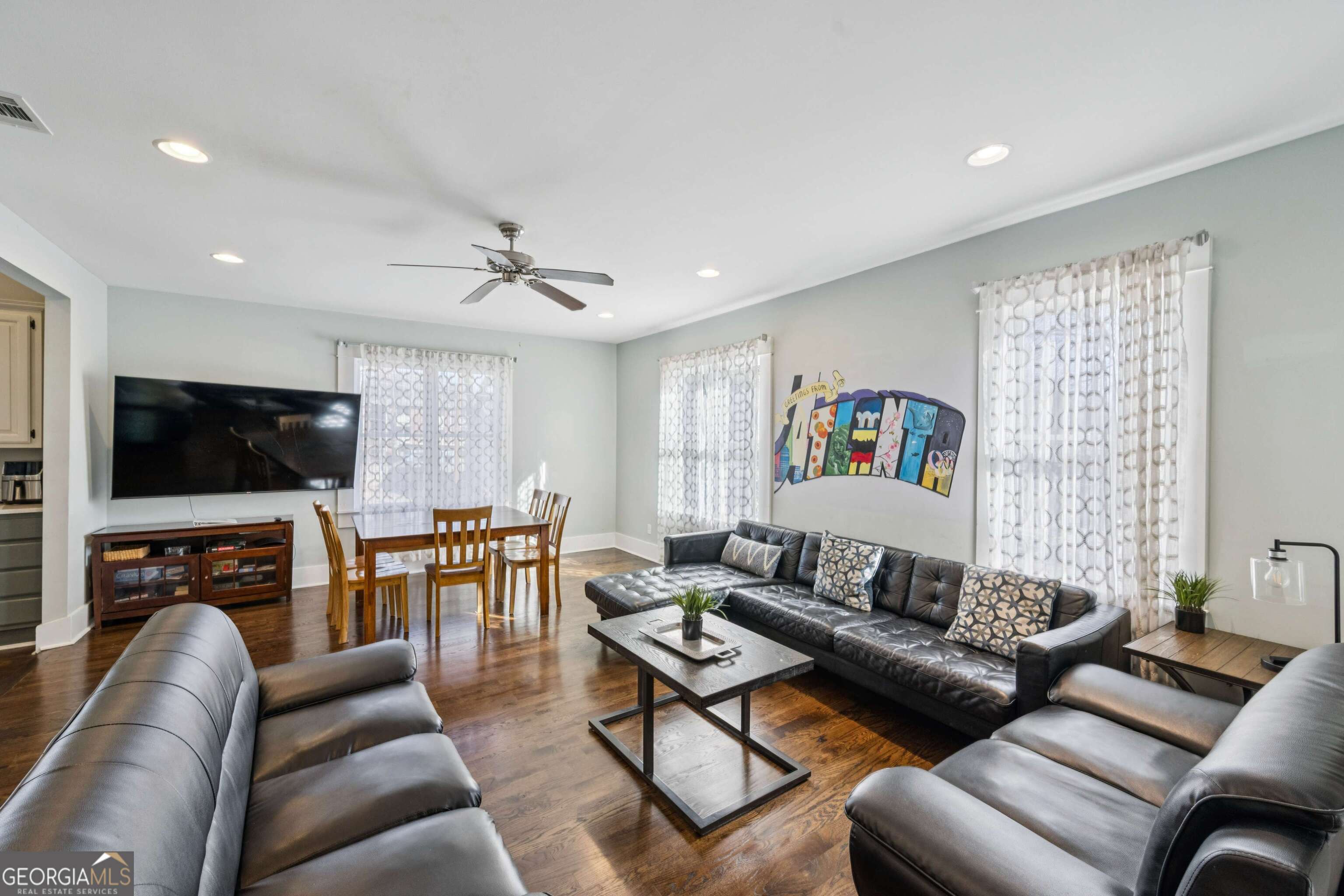 528 Holderness Street SW Atlanta GA 30310