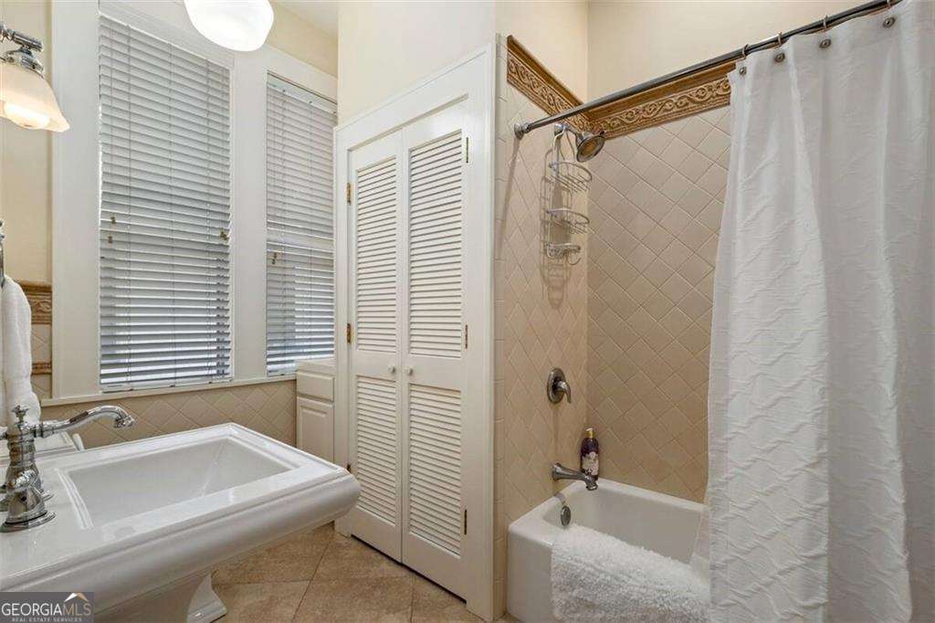 356 5th Street NE Atlanta GA 30308