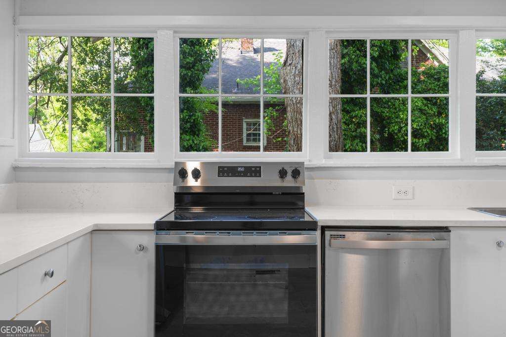 302 Murray Hill Avenue NE Atlanta GA 30317