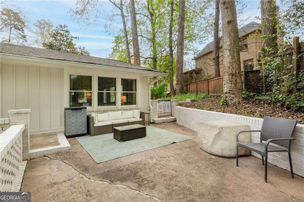 2171 Azalea Circle Decatur GA 30033