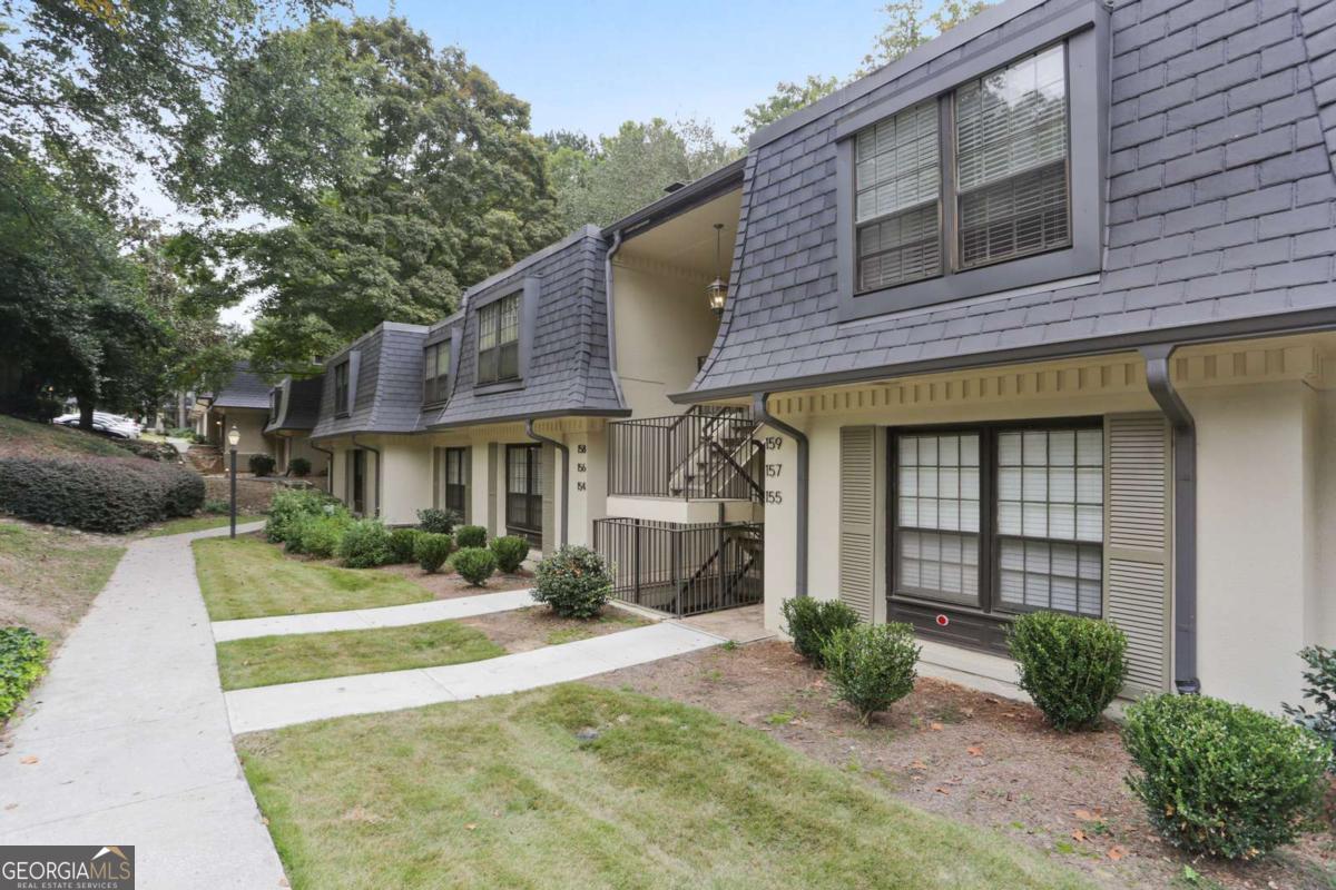 158 Maribeau Square NW Atlanta GA 30327