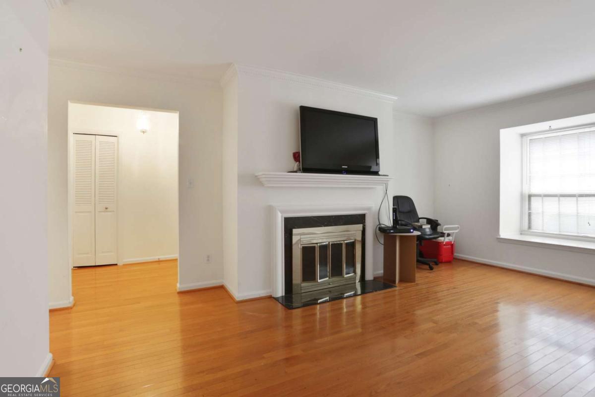 158 Maribeau Square NW Atlanta GA 30327