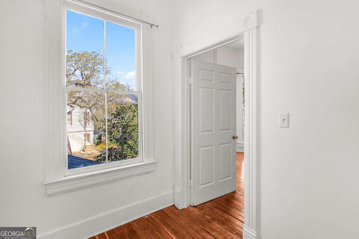 301-303 E Henry Street Savannah GA 31401