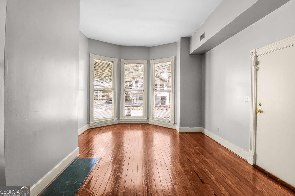 301-303 E Henry Street Savannah GA 31401