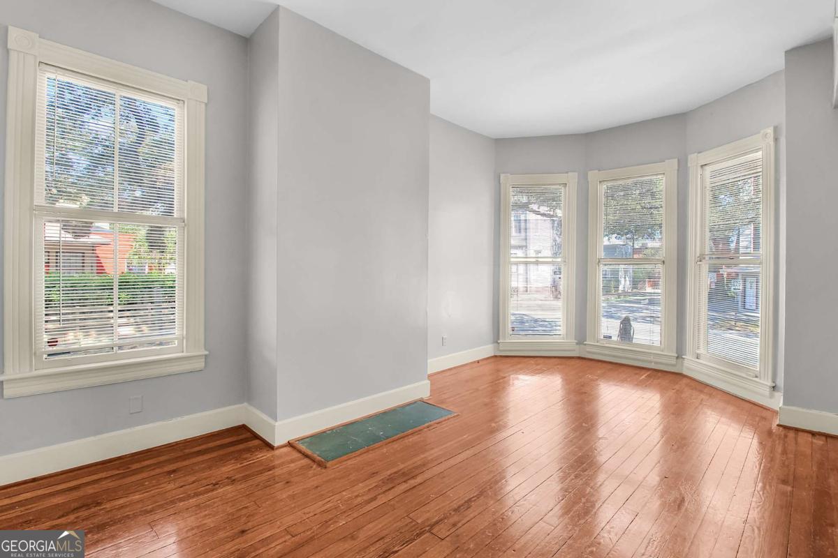 301-303 E Henry Street Savannah GA 31401