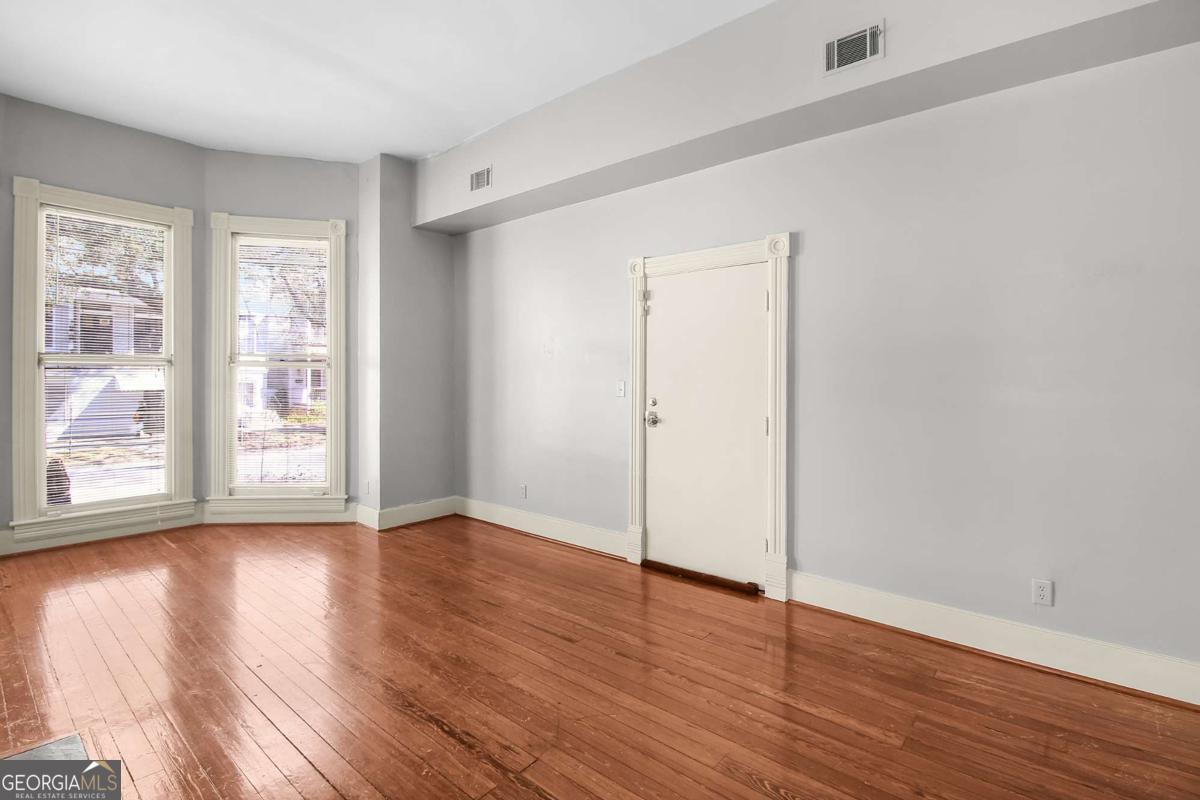 301-303 E Henry Street Savannah GA 31401