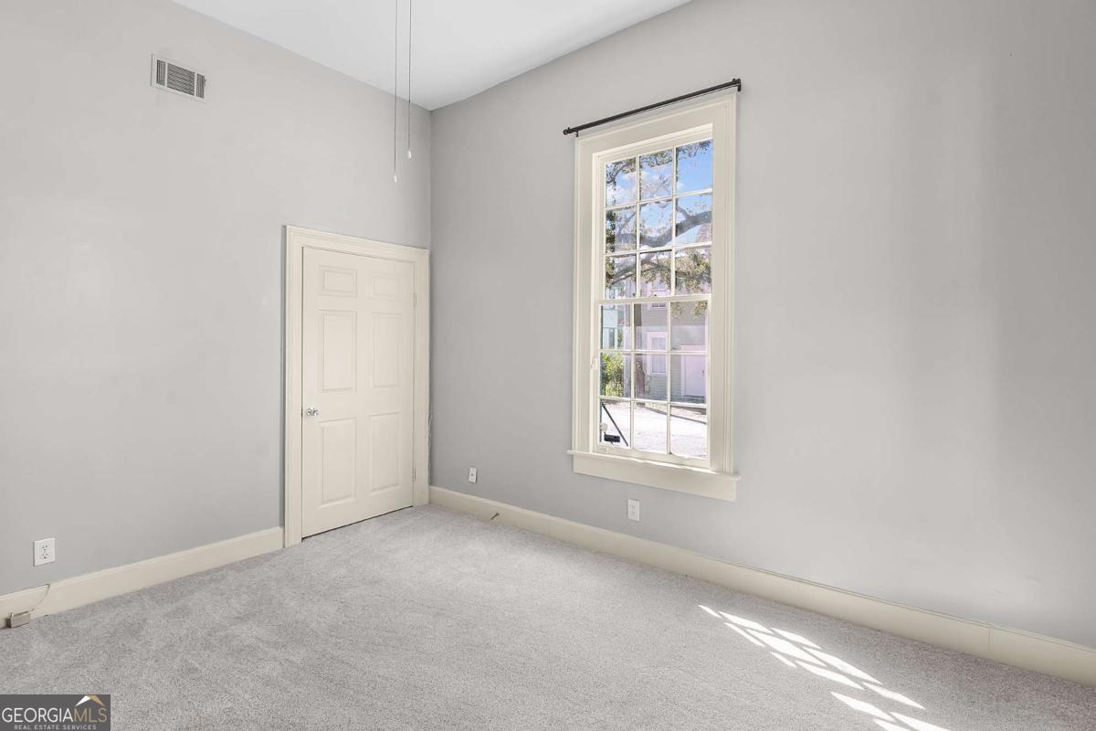 301-303 E Henry Street Savannah GA 31401