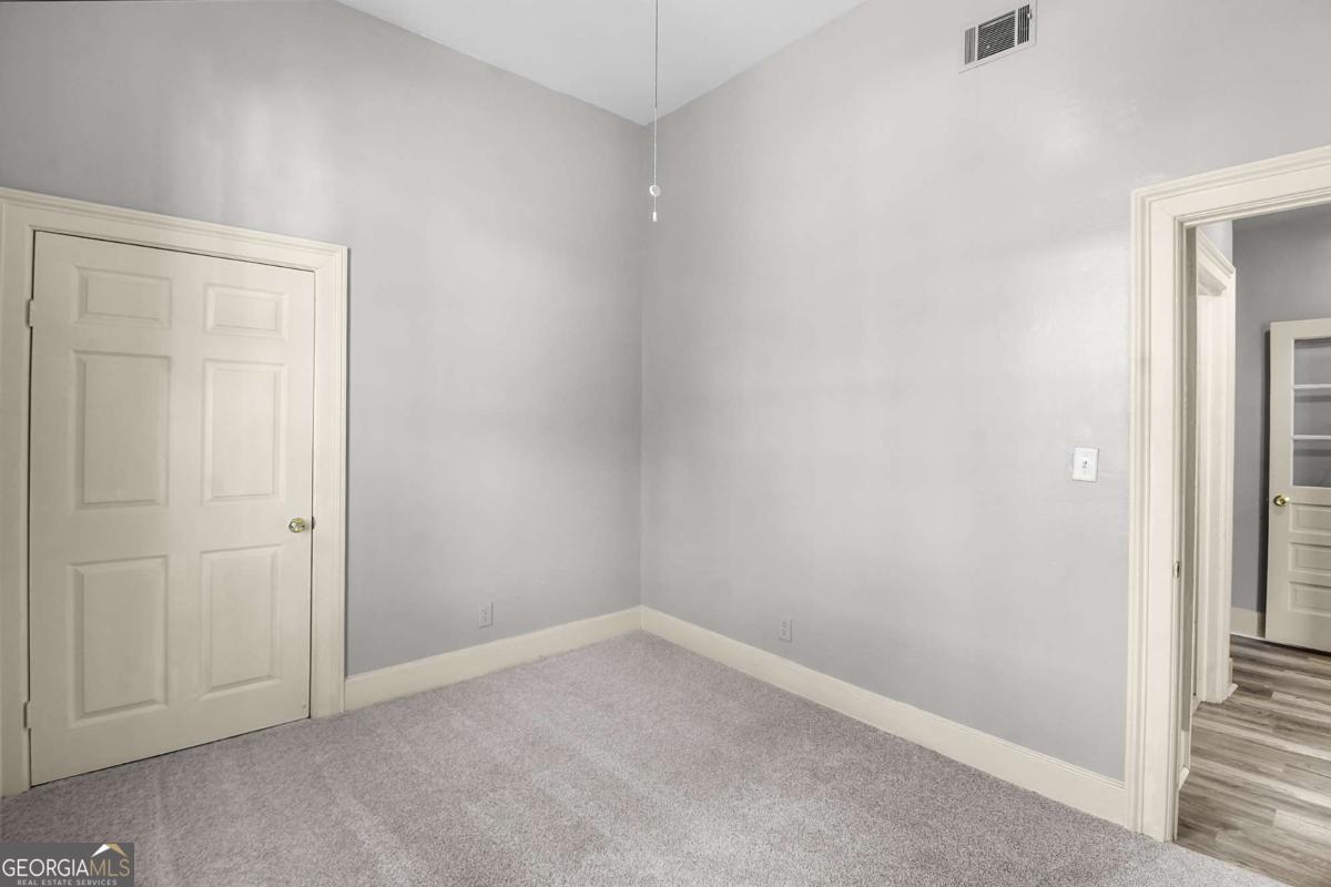 301-303 E Henry Street Savannah GA 31401