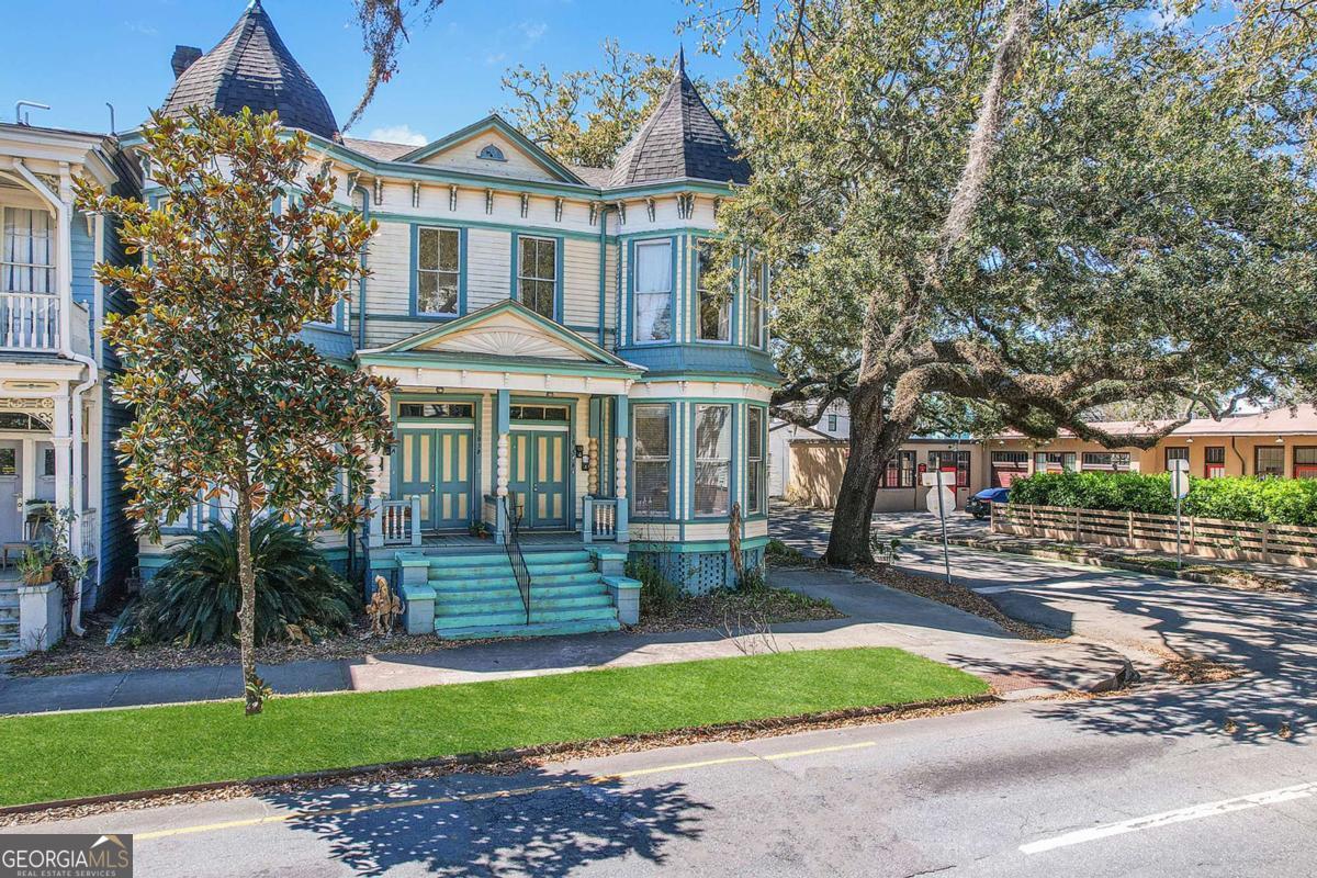 301-303 E Henry Street Savannah GA 31401