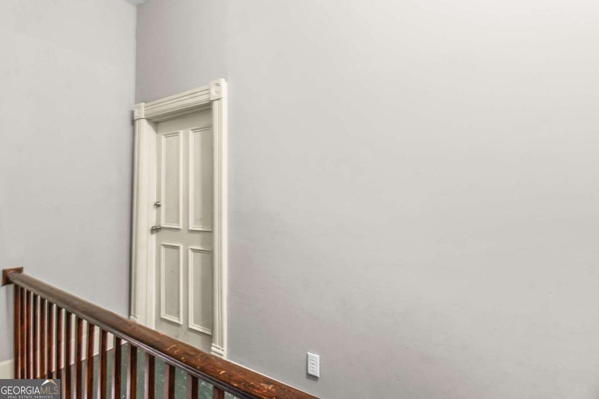 301-303 E Henry Street Savannah GA 31401