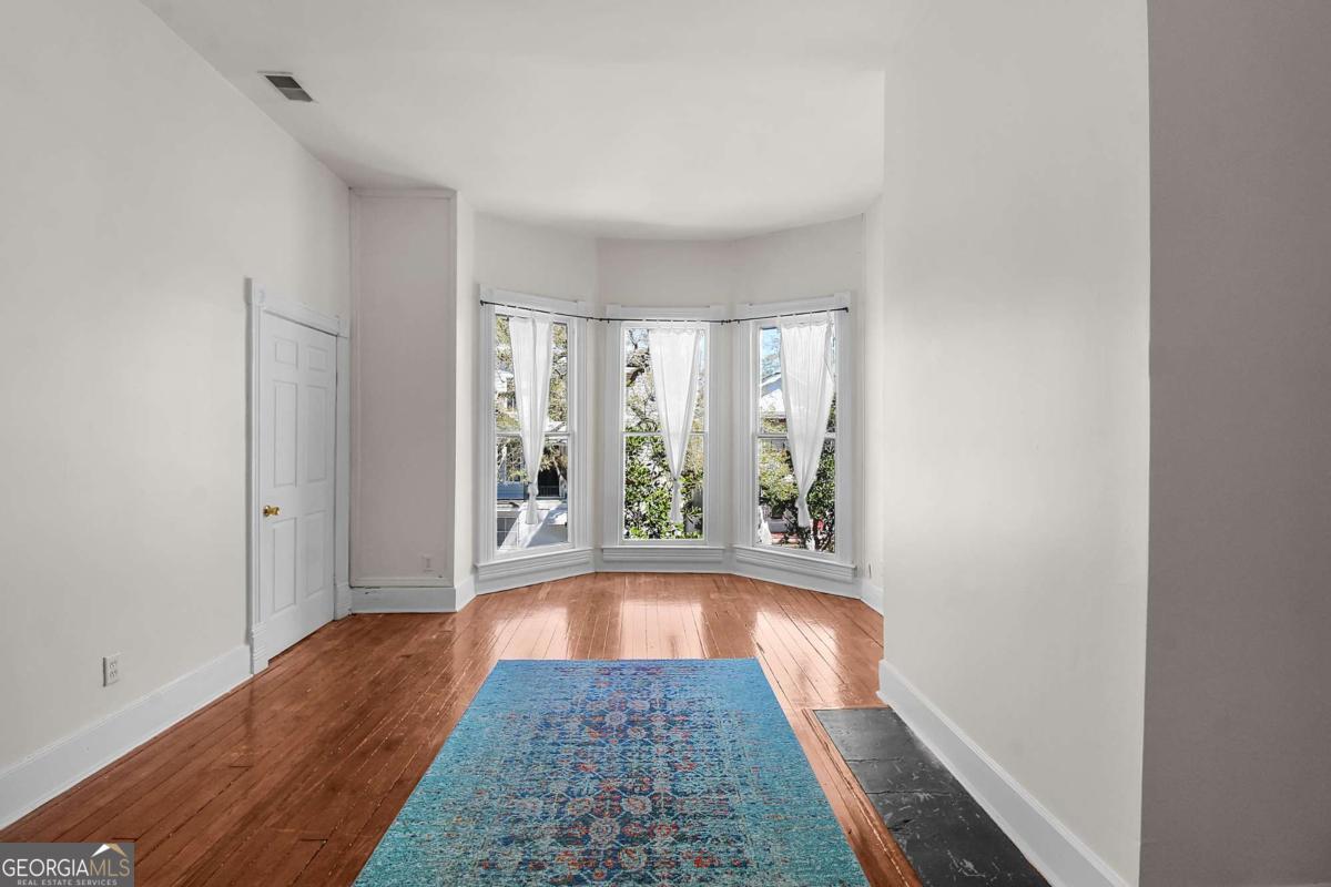 301-303 E Henry Street Savannah GA 31401