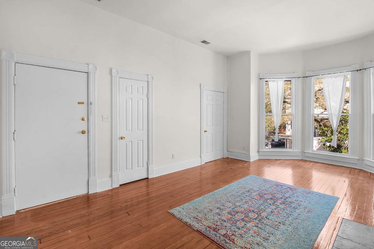 301-303 E Henry Street Savannah GA 31401