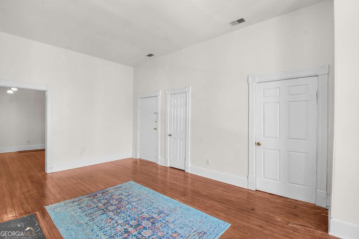 301-303 E Henry Street Savannah GA 31401