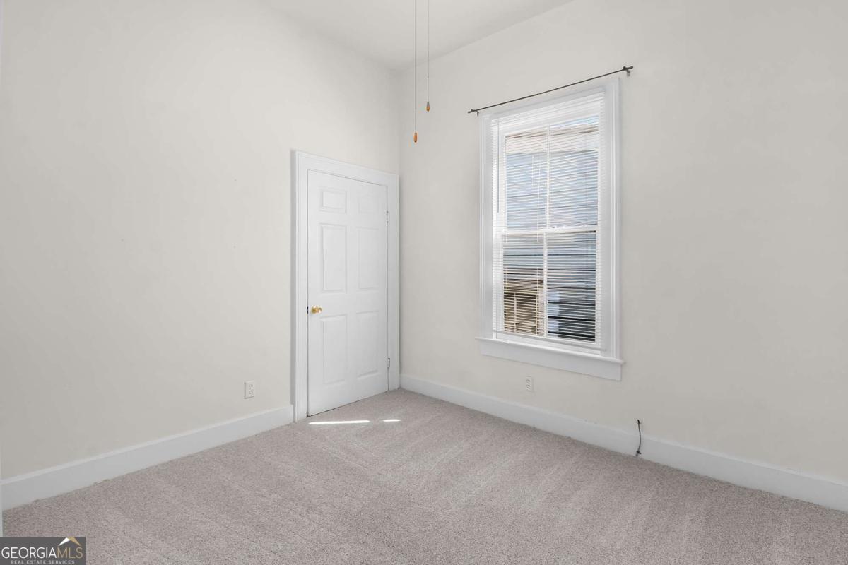 301-303 E Henry Street Savannah GA 31401