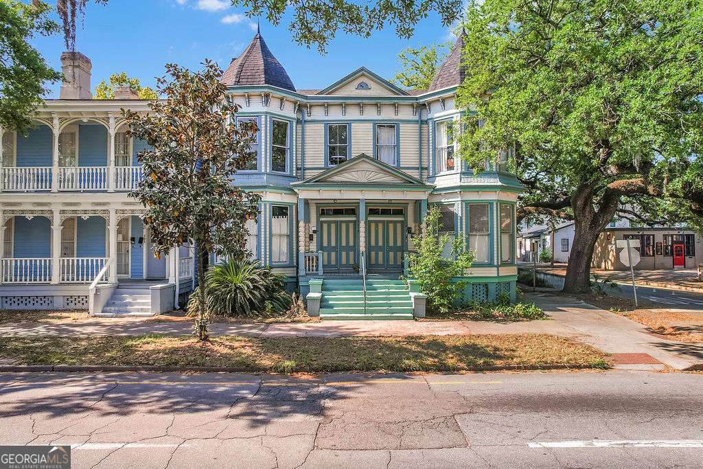301-303 E Henry Street Savannah GA 31401