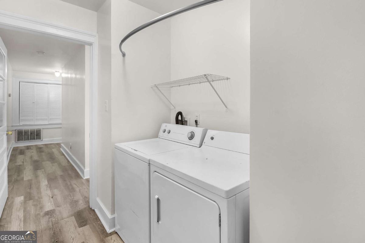 301-303 E Henry Street Savannah GA 31401