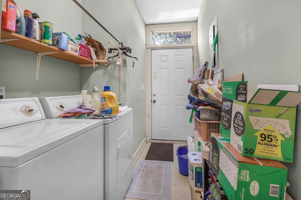 301-303 E Henry Street Savannah GA 31401