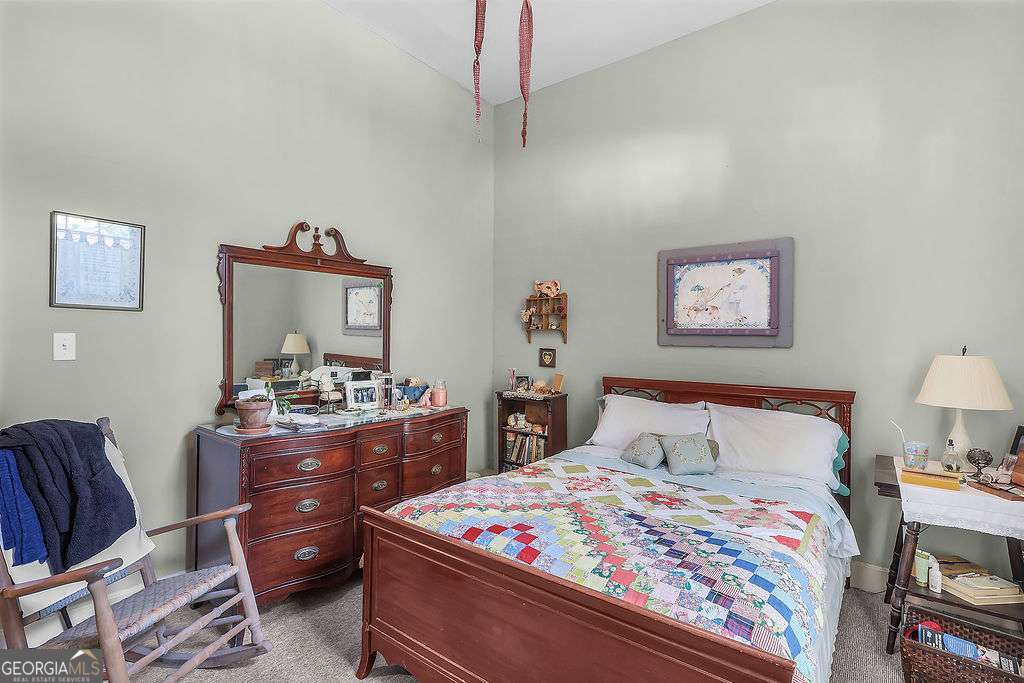 301-303 E Henry Street Savannah GA 31401