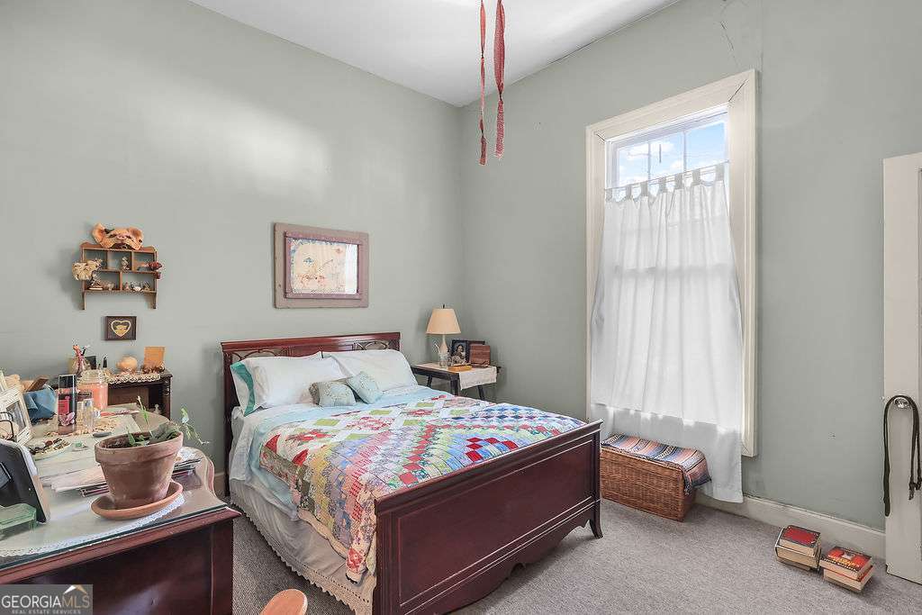 301-303 E Henry Street Savannah GA 31401