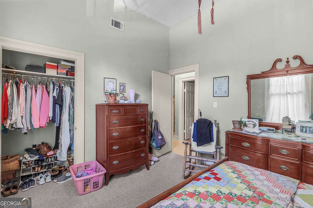 301-303 E Henry Street Savannah GA 31401