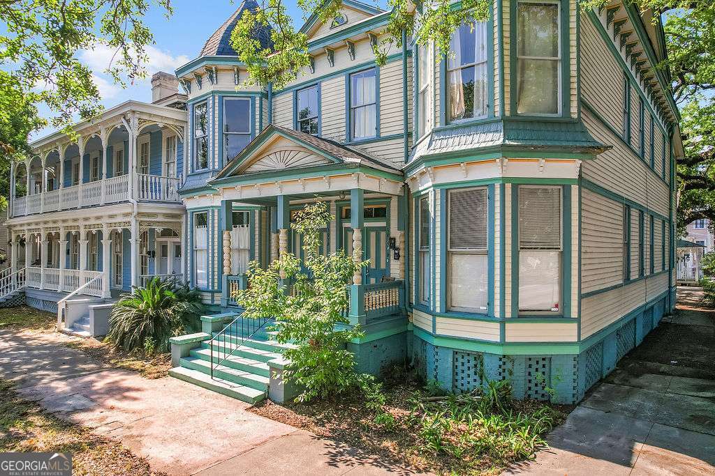 301-303 E Henry Street Savannah GA 31401