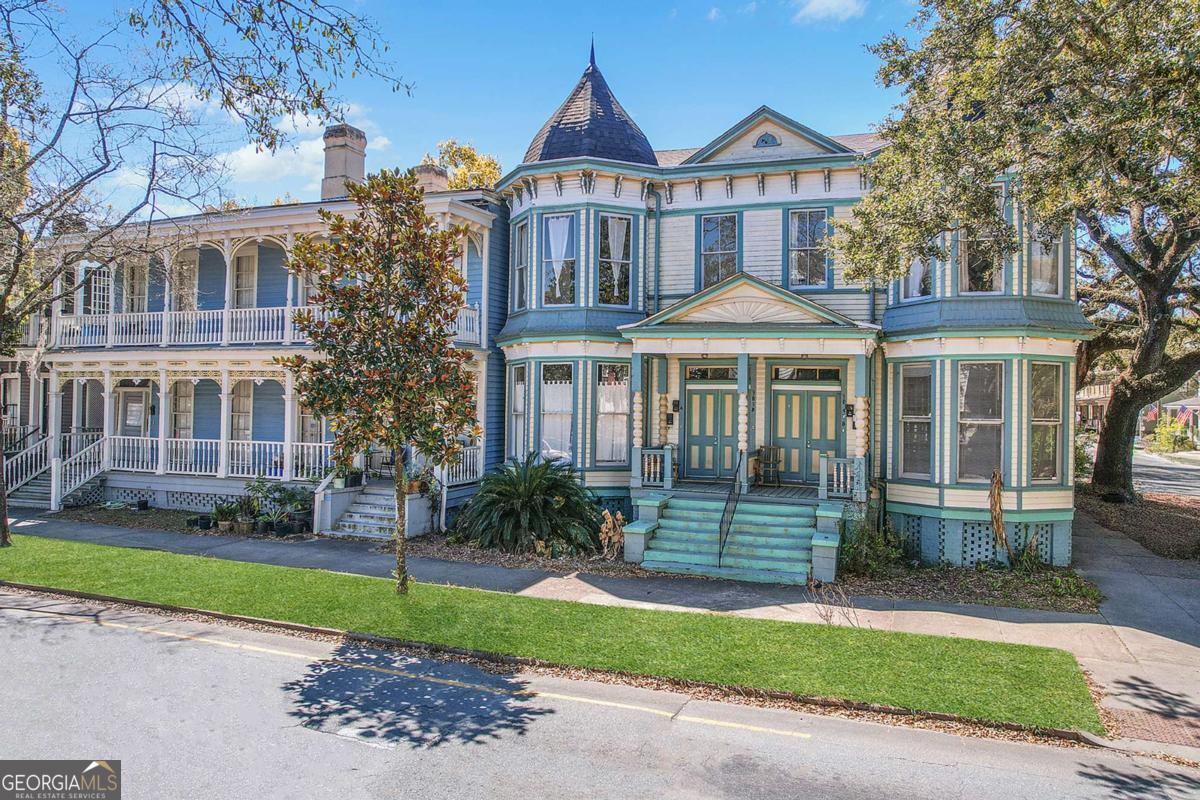 301-303 E Henry Street Savannah GA 31401
