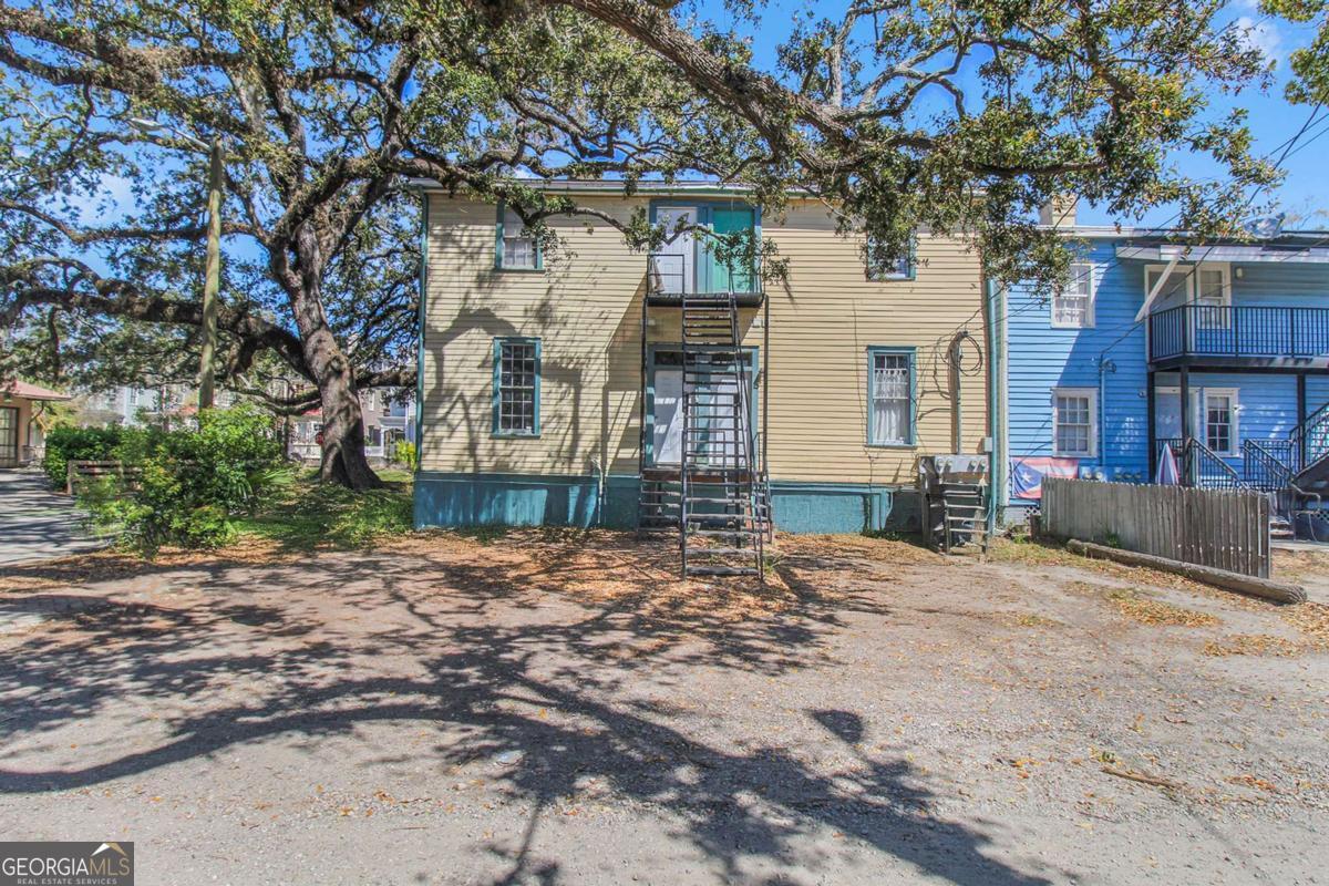 301-303 E Henry Street Savannah GA 31401