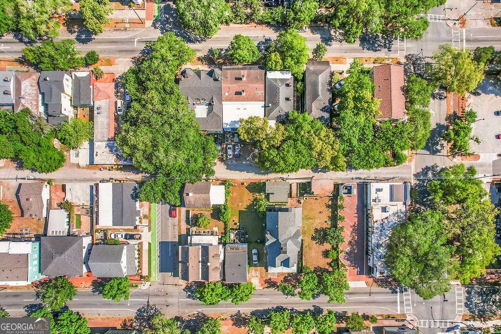 301-303 E Henry Street Savannah GA 31401