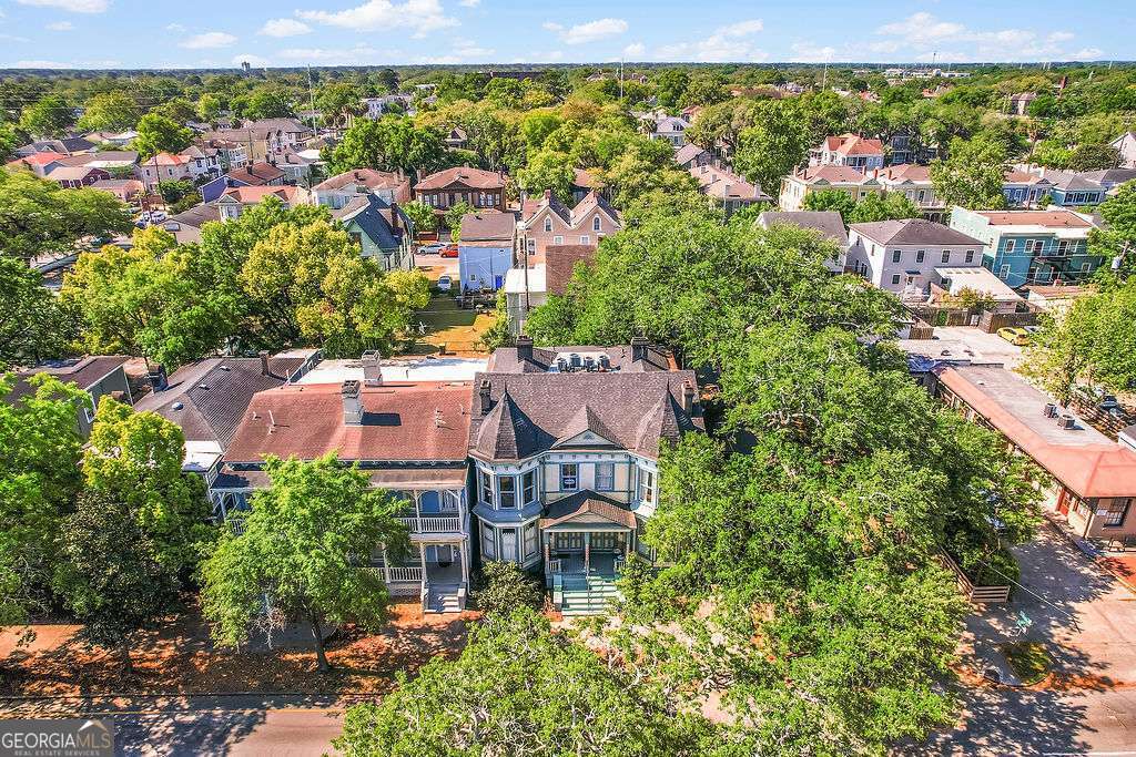 301-303 E Henry Street Savannah GA 31401