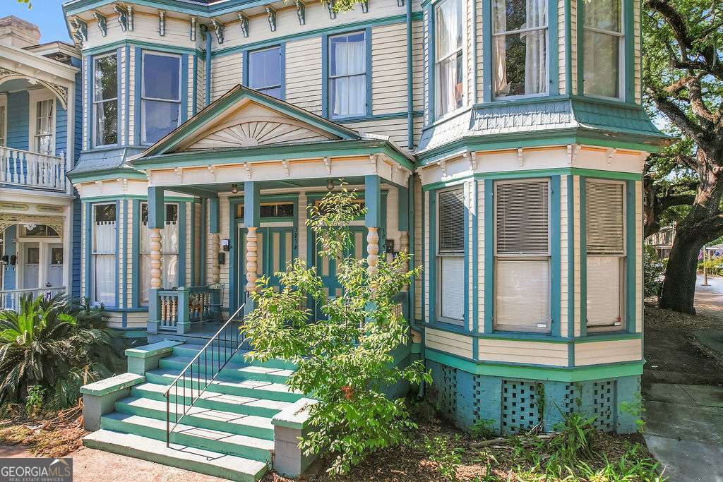 301-303 E Henry Street Savannah GA 31401