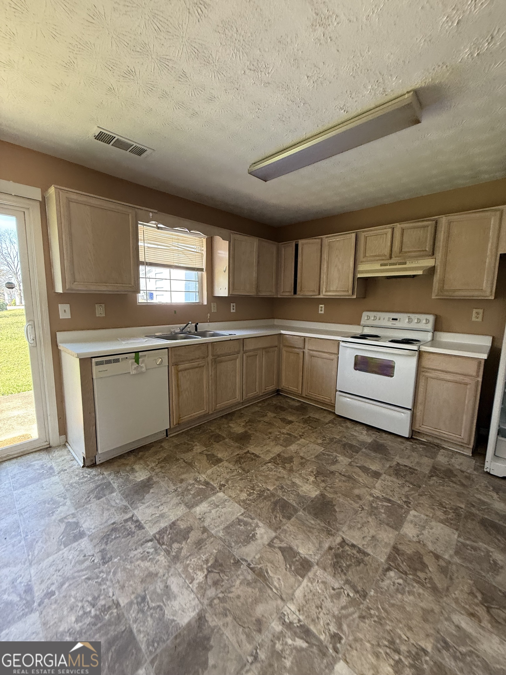1750 Bob White Lane SE Conyers GA 30013